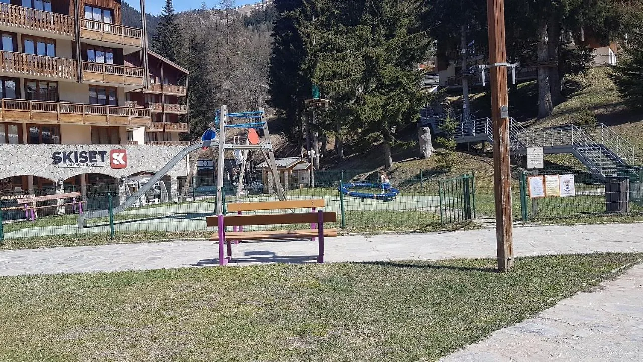 Appartement Valfrejus Thabor A Pieds De Pistes Modane Apartment